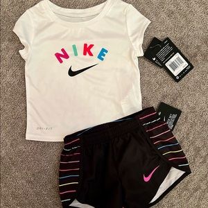 Girls Nike 2 pc Short Set Outfit Tee Shorts Shirt Sport Wear Athletic Swing Top